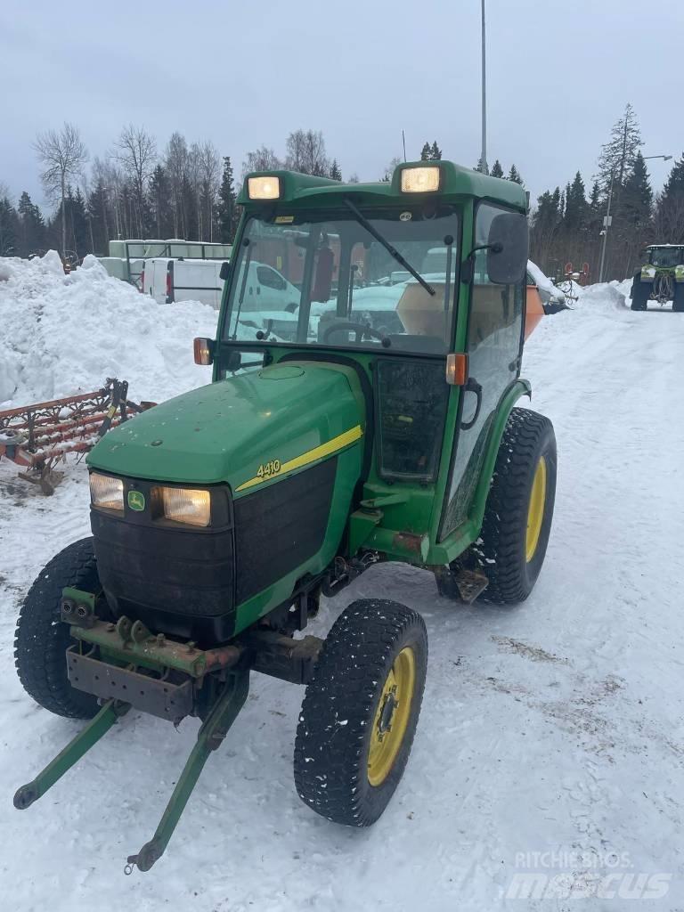 John Deere 4410 Compact tractors