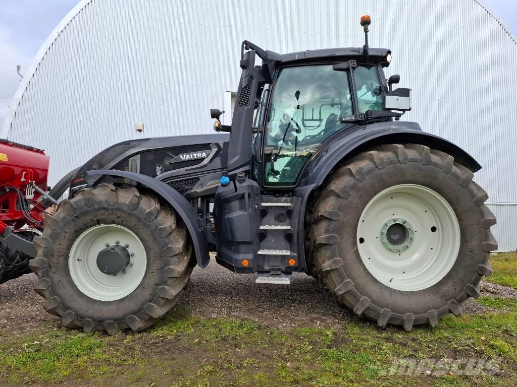 Valtra Q 305 Tractors