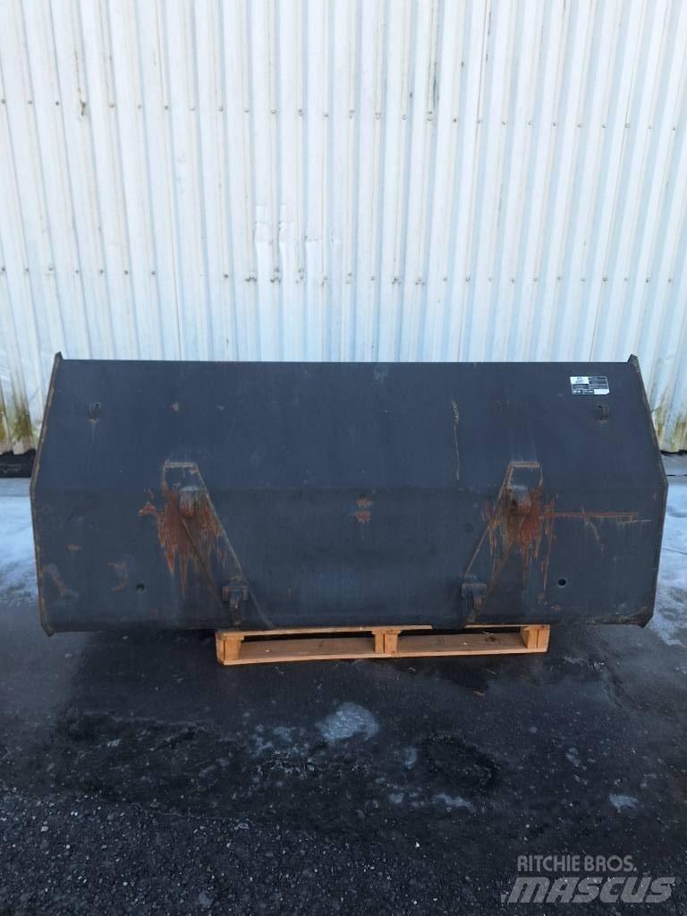 Ålö 210 M Front loader accessories