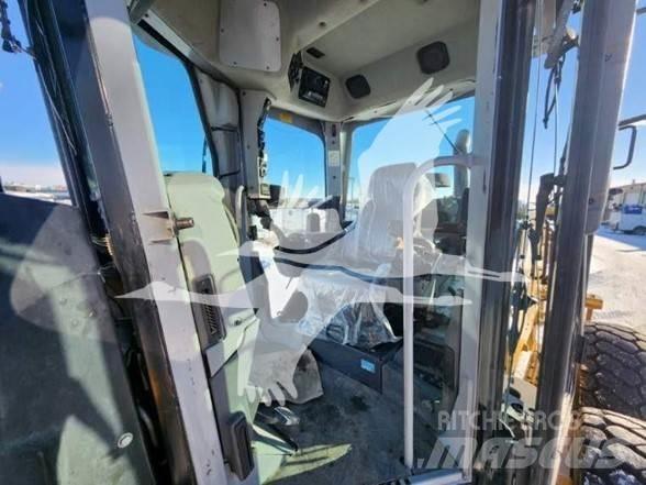 CAT 140M Graders