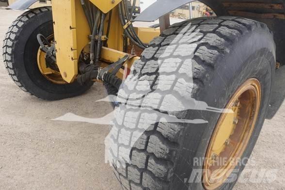 CAT 140M AWD Graders