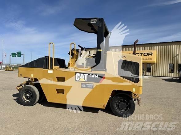 CAT CW14 Pneumatic tired rollers