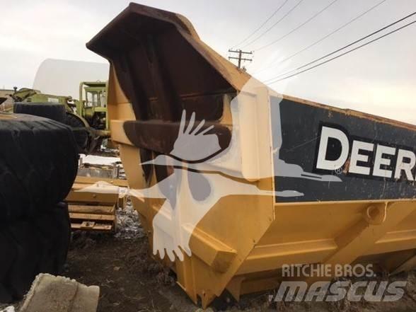 John Deere  Construction - Others