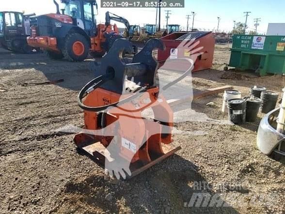 NPK C8C Towed vibratory rollers