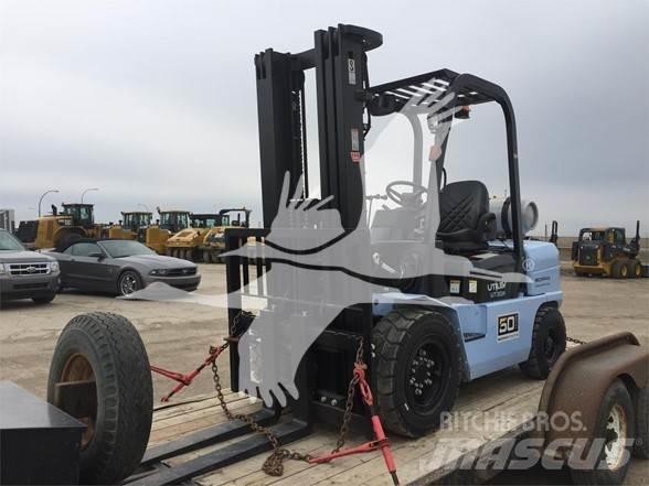 Utilev UT30P Diesel trucks