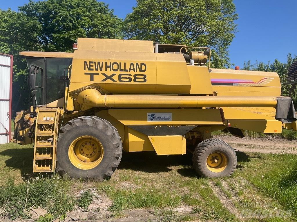 New Holland TX 68 Combine harvesters
