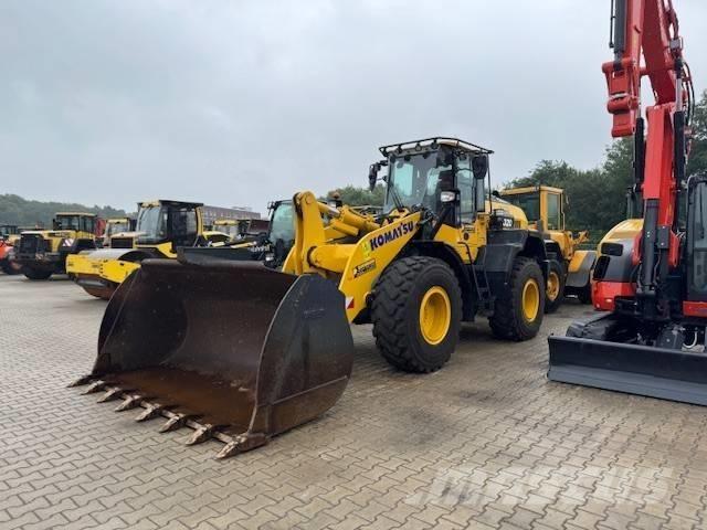 Komatsu WA 320 Wheel loaders