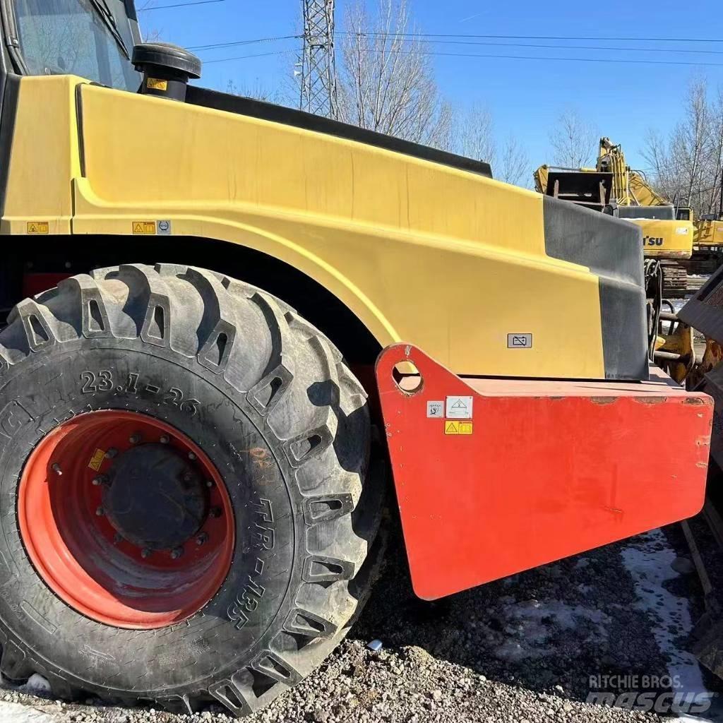 Dynapack CA702 Single drum rollers