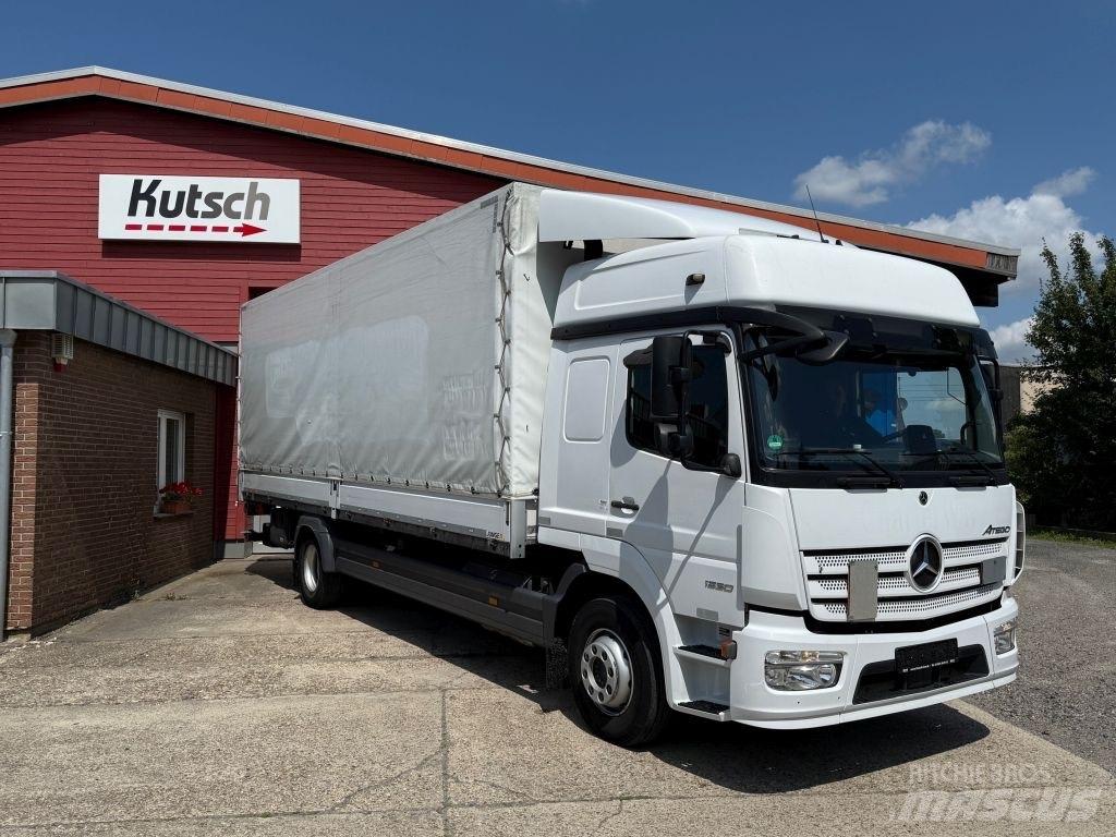 Mercedes-Benz 1530L Curtainsider trucks