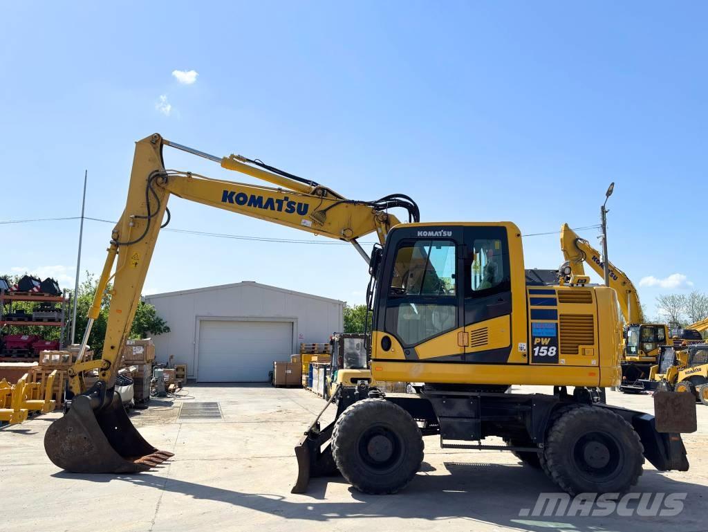Komatsu PW 158-11 Wheeled excavators