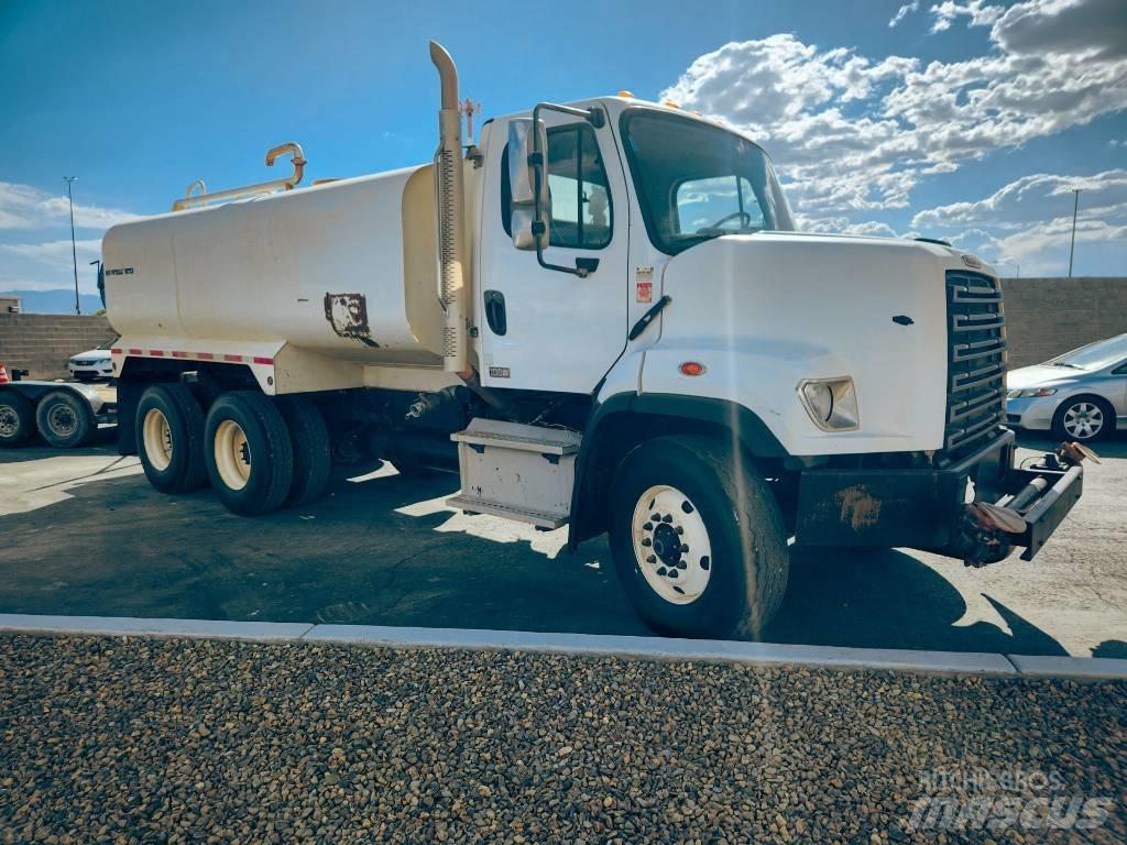 Freightliner 108 SD Water tankers