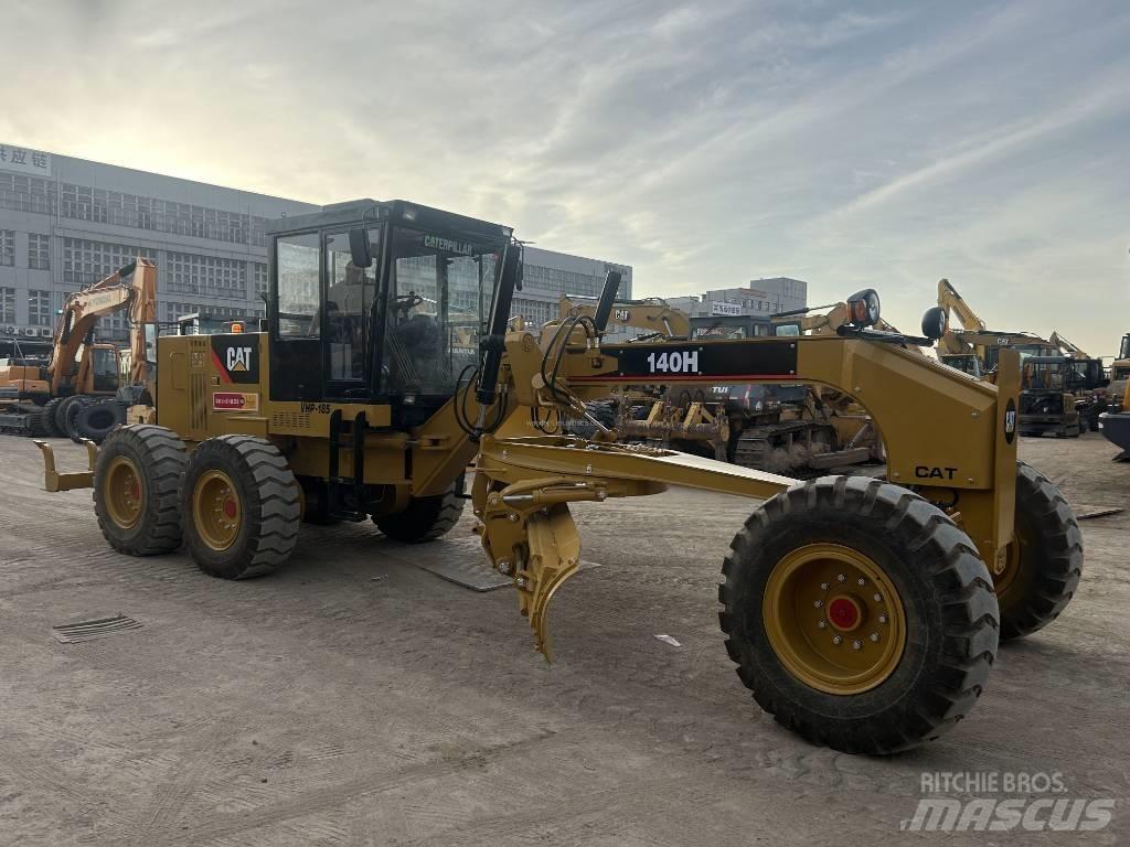 CAT 140H Graders