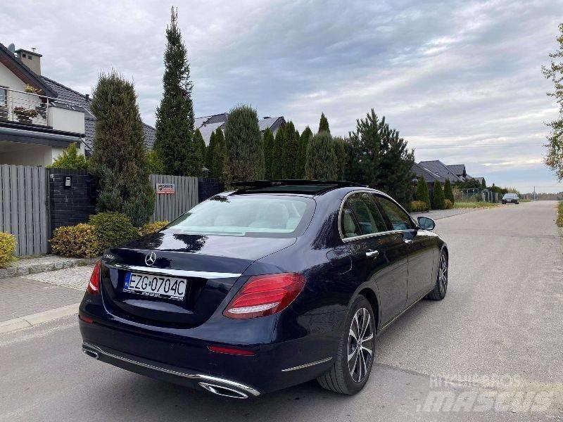 Mercedes-Benz E 300D Cars