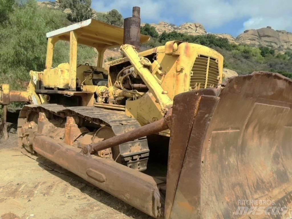 CAT D 9 G Crawler dozers