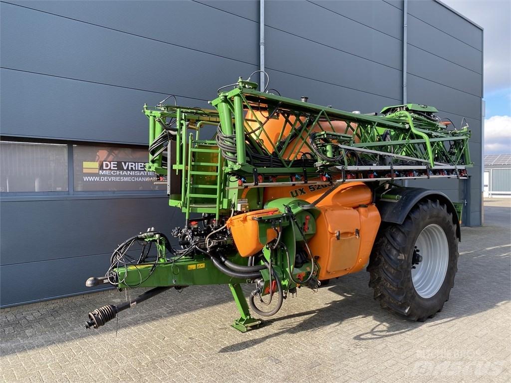 Amazone UX 5200 Trailed sprayers