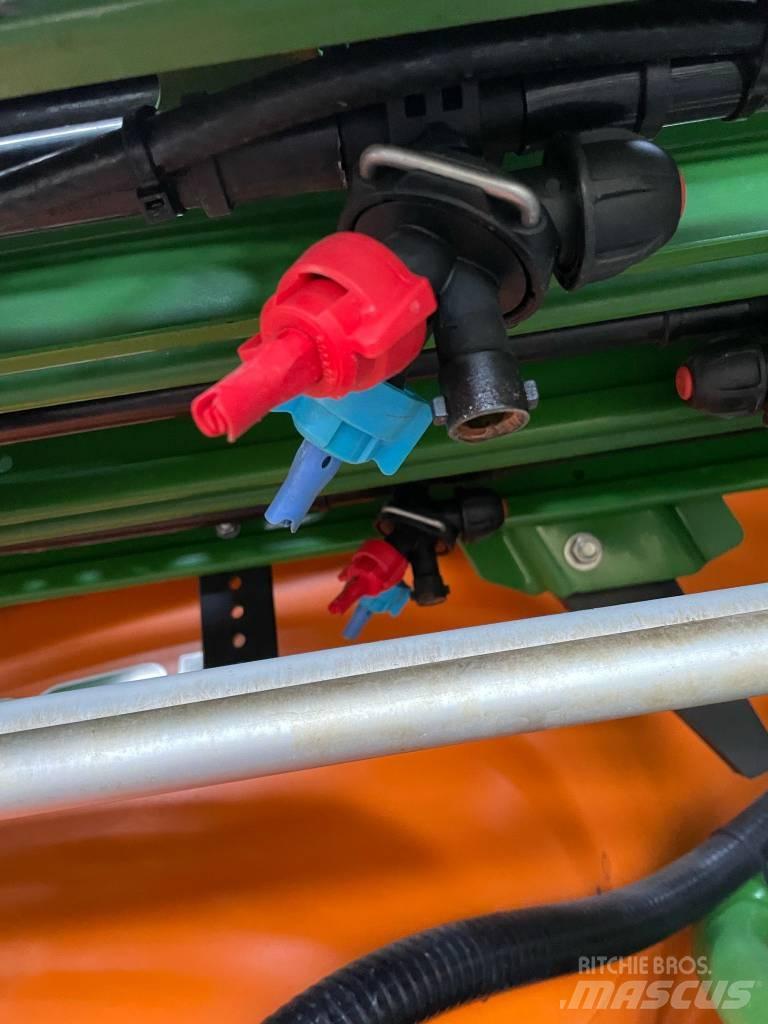 Amazone UX 5200 Trailed sprayers