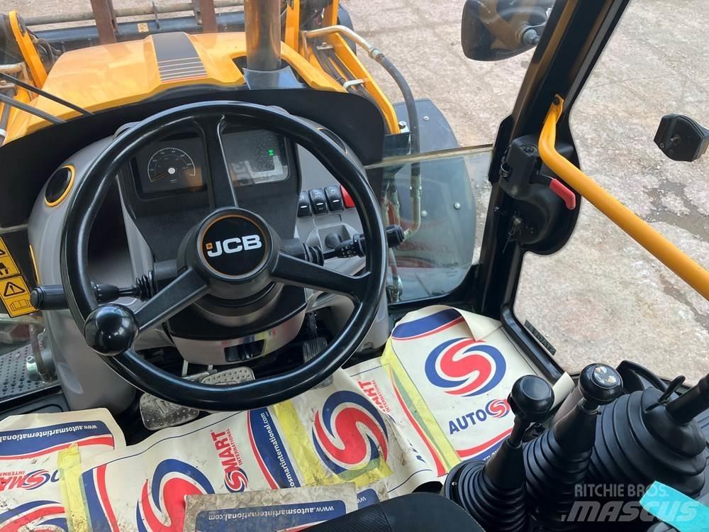 JCB 3CX Backhoe loaders