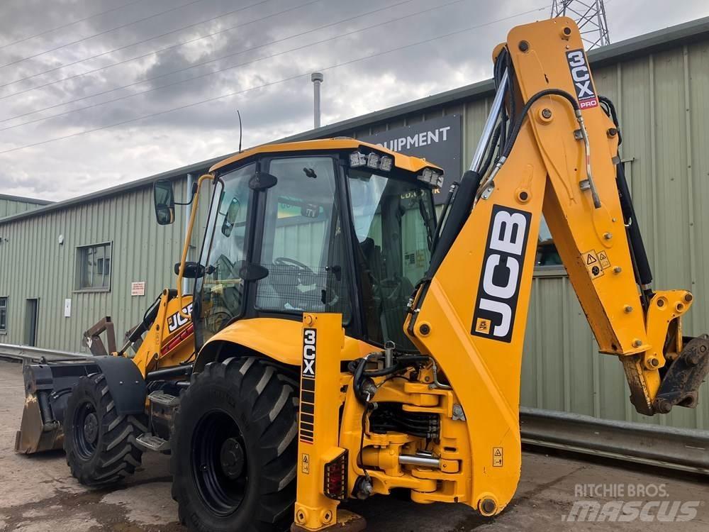 JCB 3CX Backhoe loaders