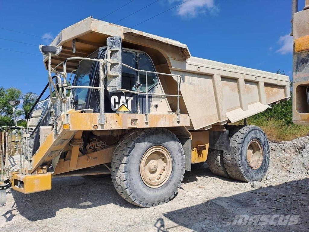 CAT 775F Rigid dump trucks