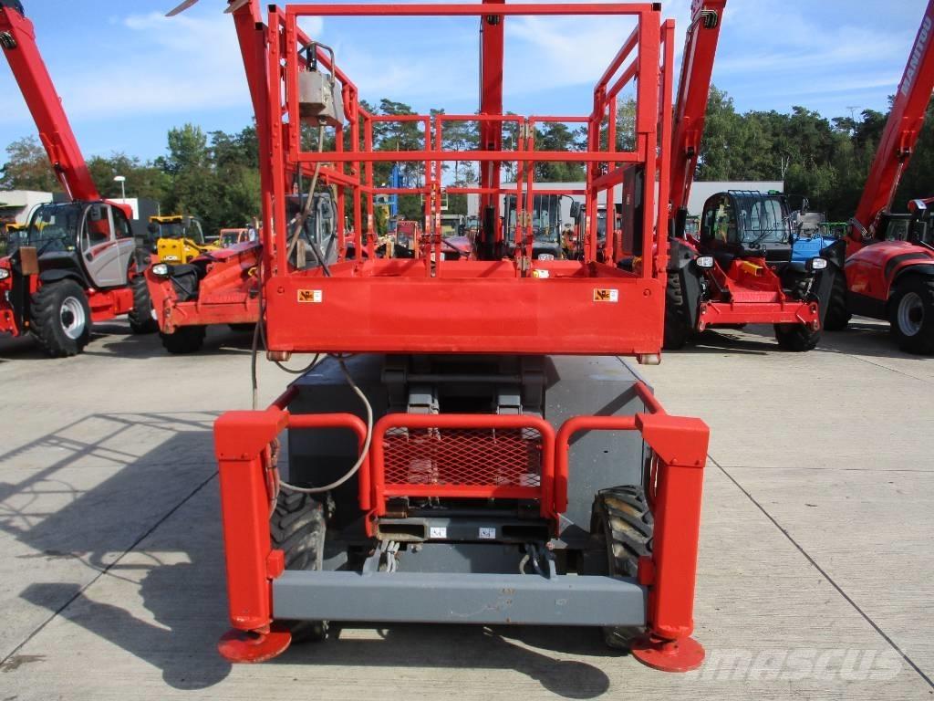 SkyJack SJ 6832 RT Scissor lifts