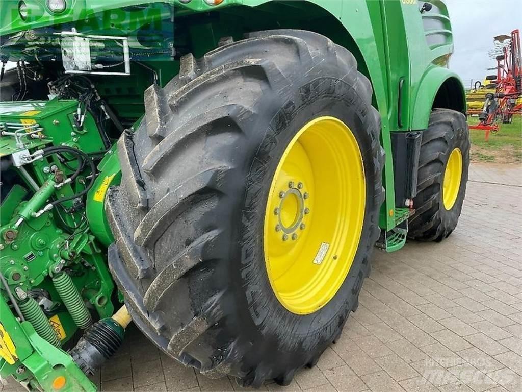 John Deere 8600 Self-propelled foragers