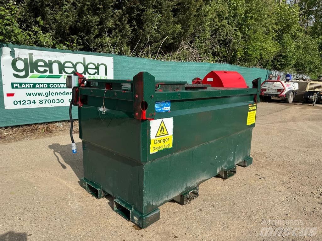 Western 500 GALLONS Fuel and additive tanks