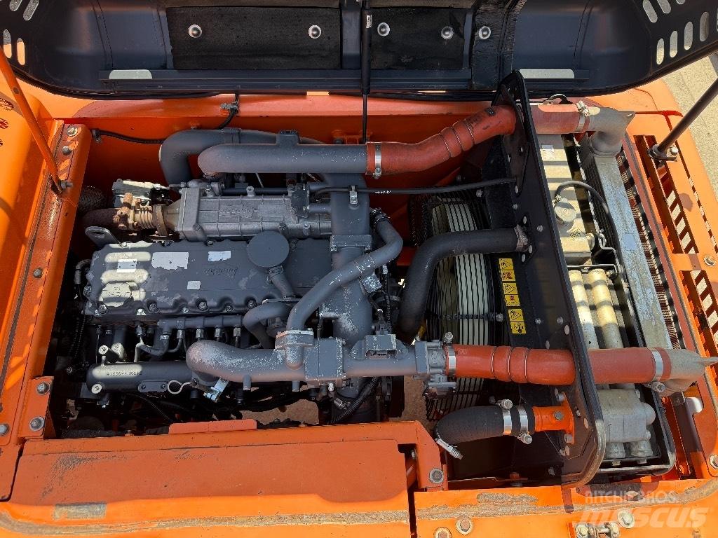  Dossan DX 225LC 3 Crawler excavators