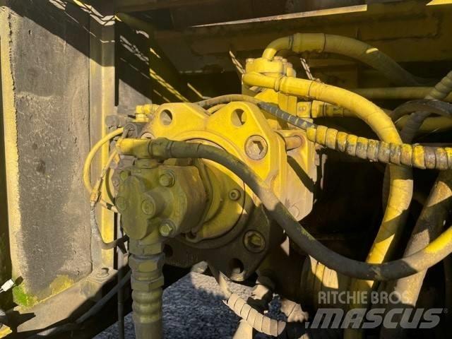 Kobelco SK 220 LC Crawler excavators