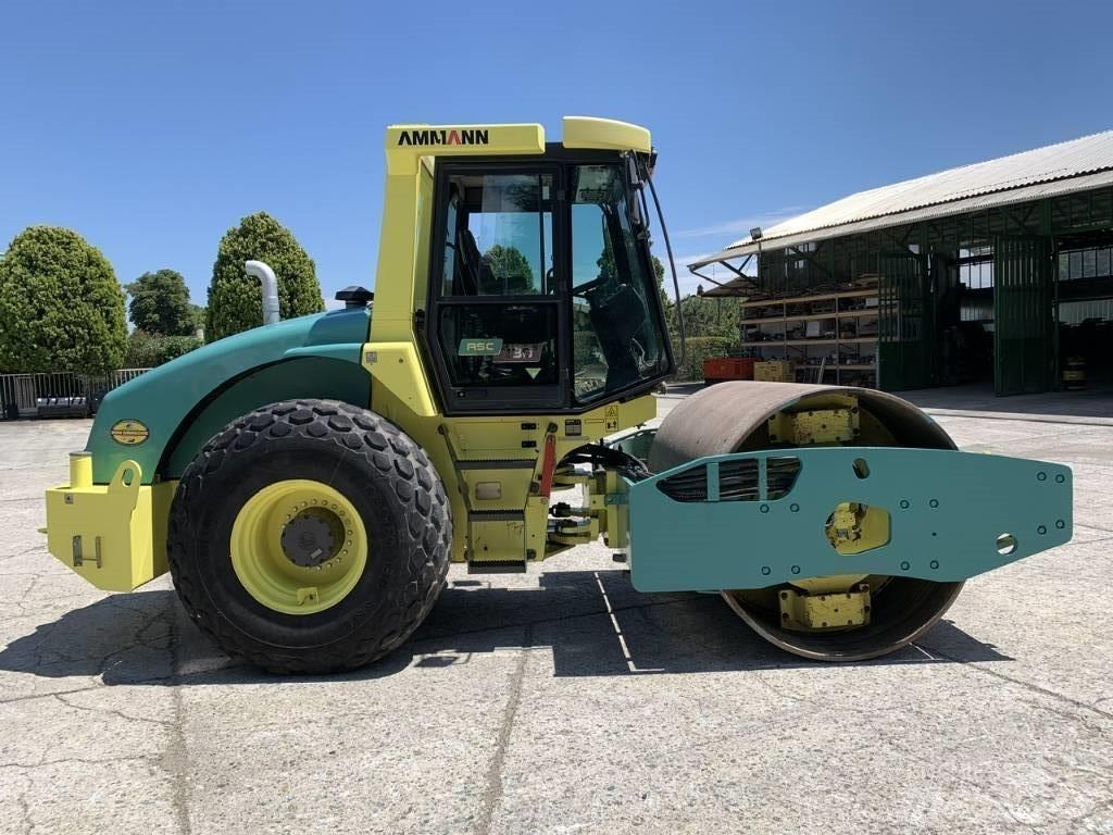 Ammann ASC 130 D Single drum rollers