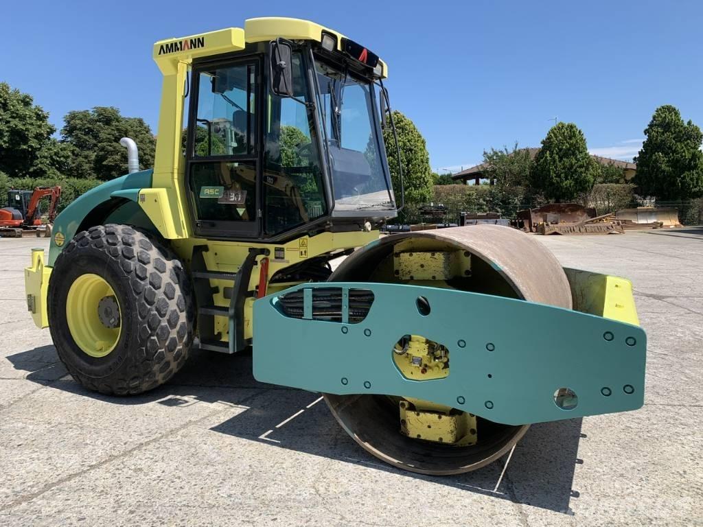 Ammann ASC 130 D Single drum rollers