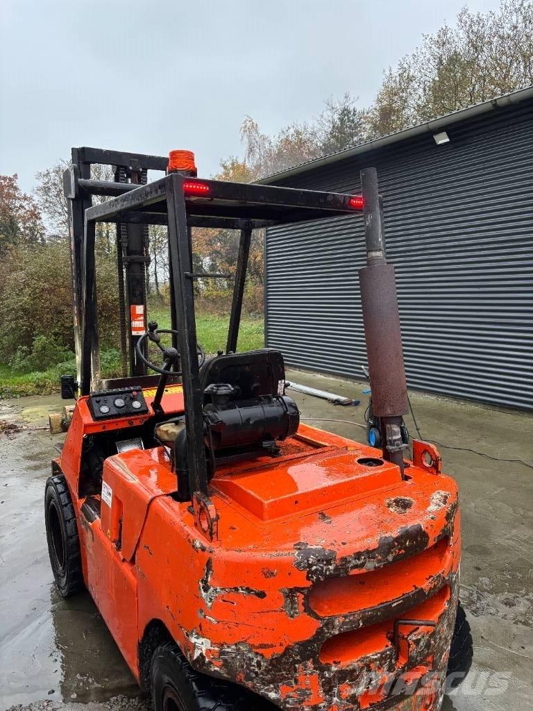 Jelau truck Diesel trucks