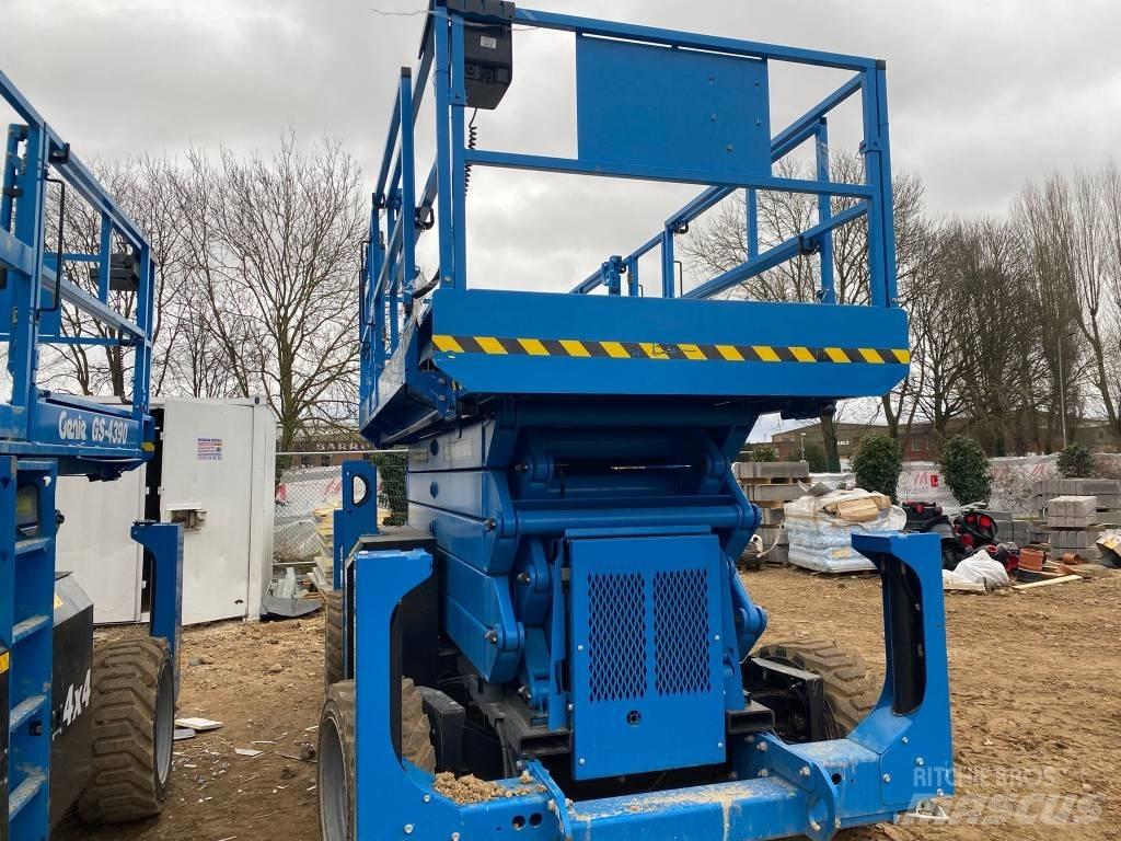 Genie GS 4390 RT Scissor lifts