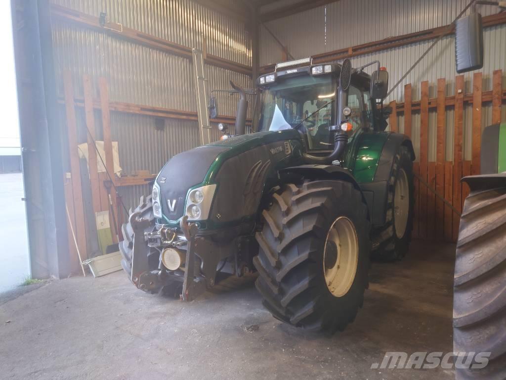 Valtra T 213 V Tractors