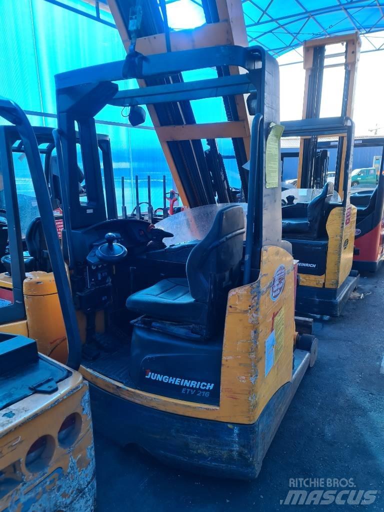 Jungheinrich ETV 216 Reach trucks