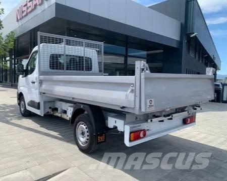 Nissan 3500 Tipper trucks