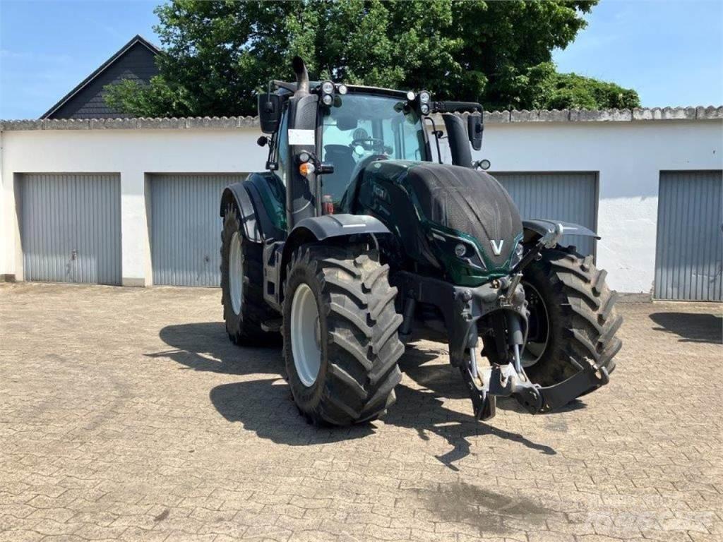 Valtra T154 Active Tractors
