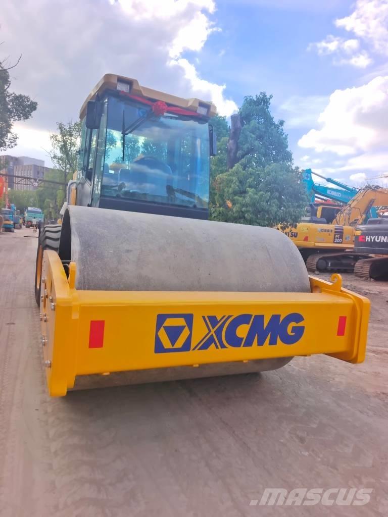 XCMG XS 223 J Single drum rollers