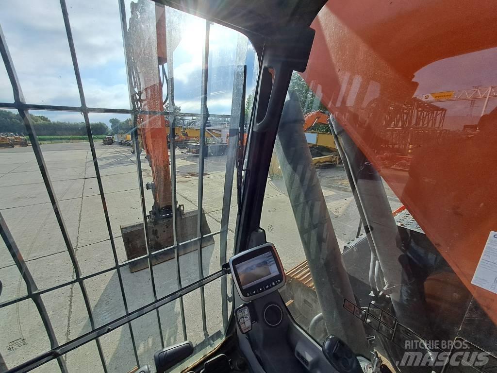 Doosan DX235LCR-5 Crawler excavators