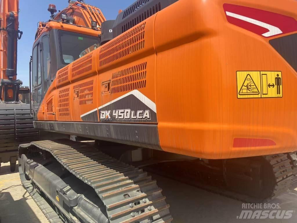 Develon DX 450 Crawler excavators