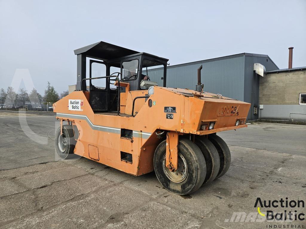 Corinsa CCN 1222 Pneumatic tired rollers