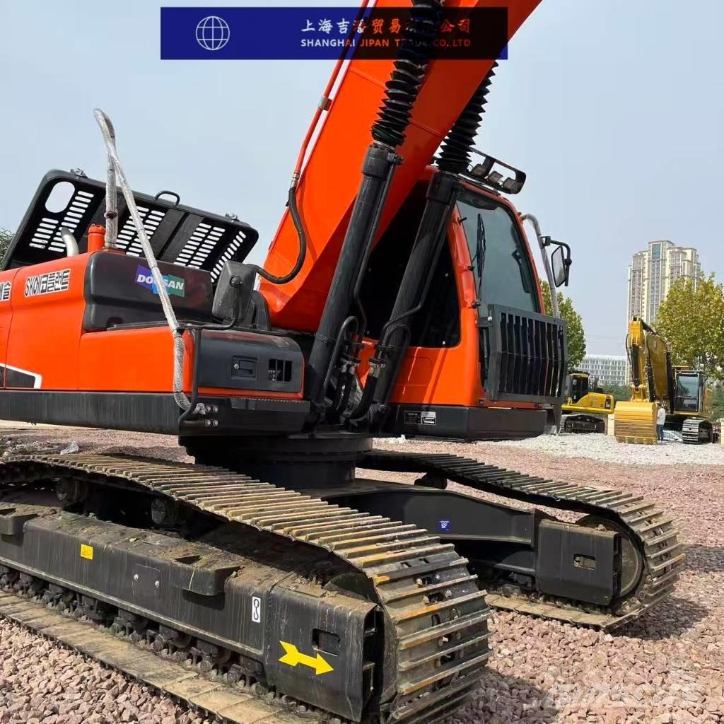 Doosan DX 225 Crawler excavators