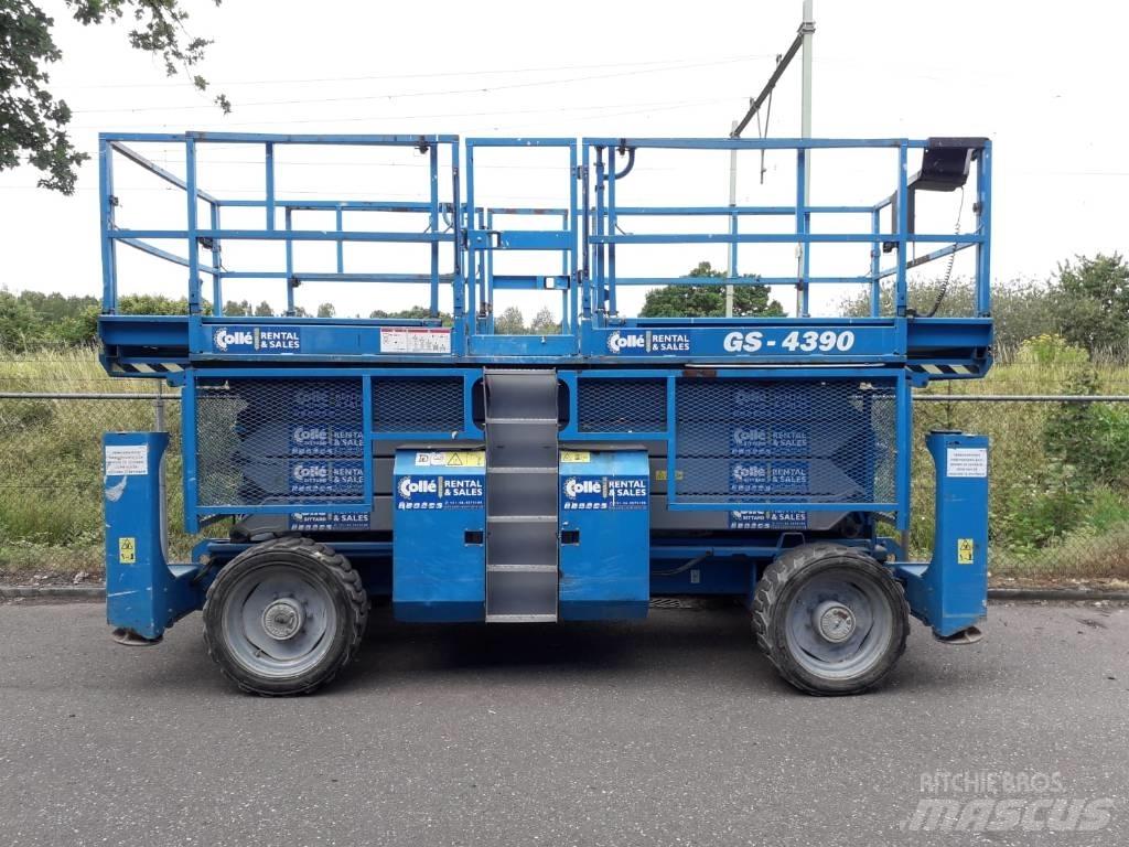 Genie GS 4390 RT Scissor lifts
