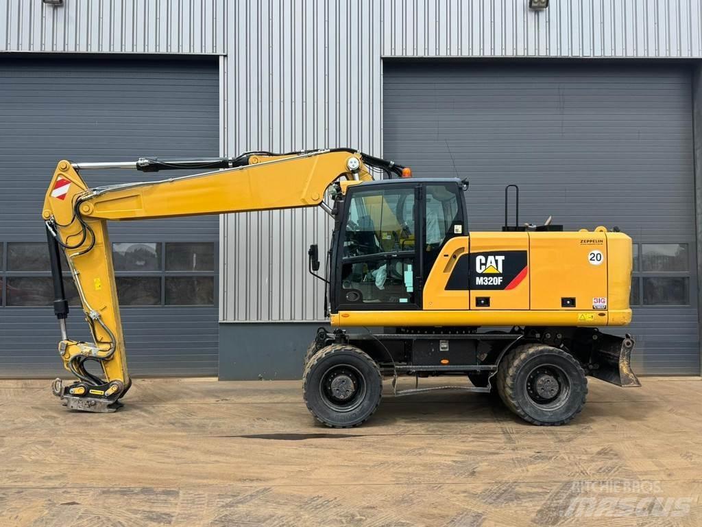 CAT M320F Wheeled excavators