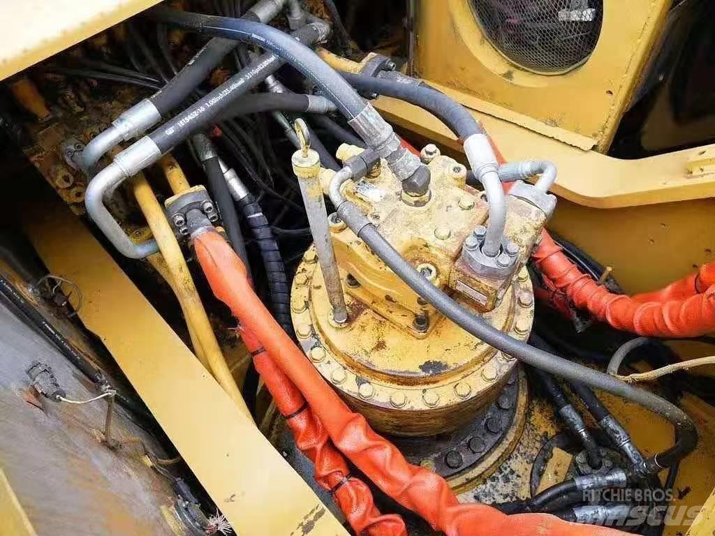 CAT 330 D Crawler excavators
