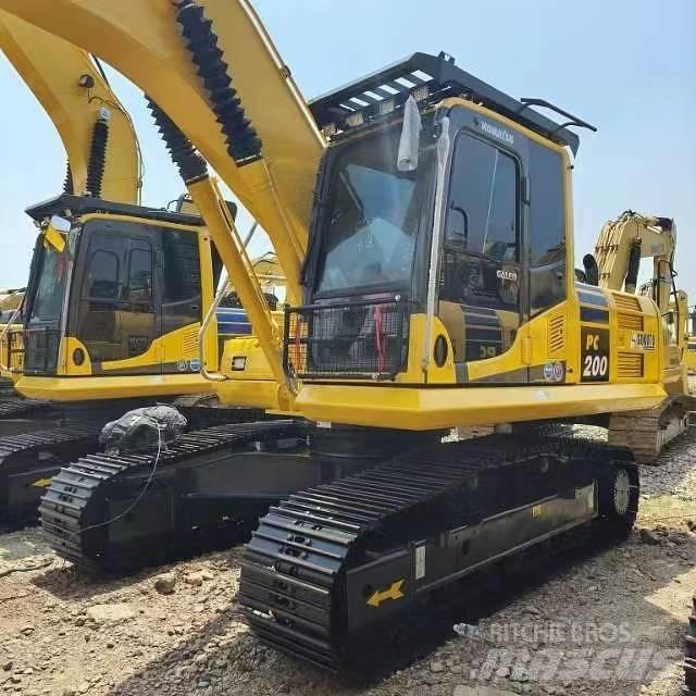 Komatsu PC 200-8 Midi excavators  7t - 12t