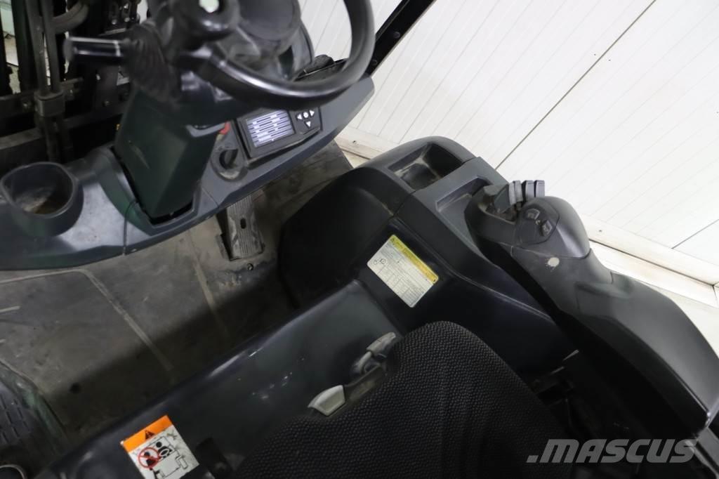 CAT EP35N Electric forklift trucks