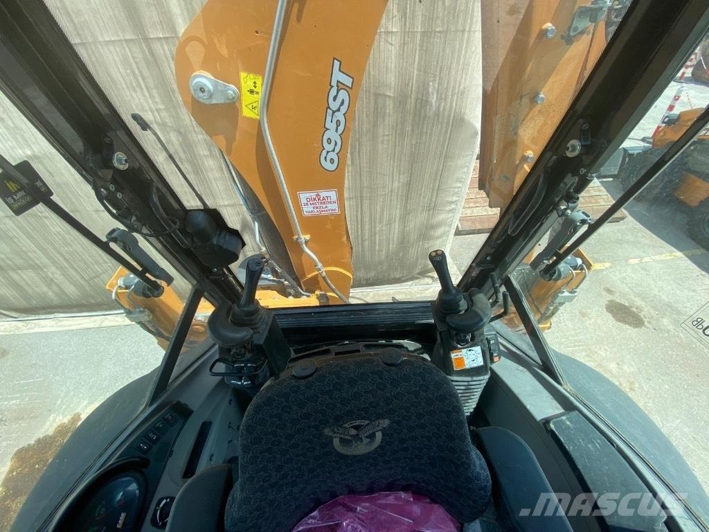CASE 695 Backhoe loaders