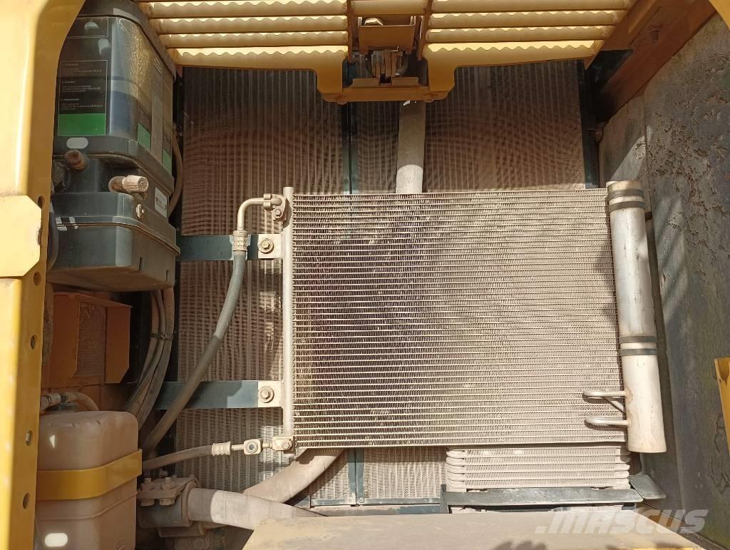 Komatsu PC 210 LC-8 Crawler excavators