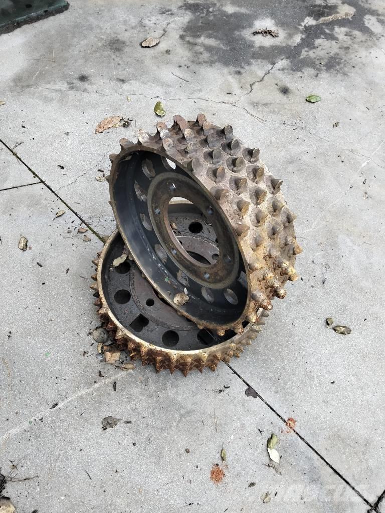 Rolos H480c Poclain Harvester heads