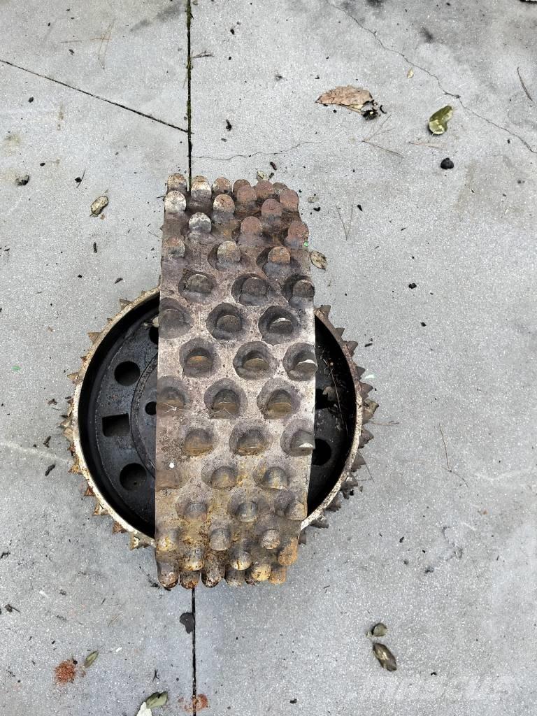 Rolos H480c Poclain Harvester heads